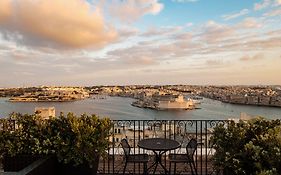 1926 Le Parisot Boutique Suites